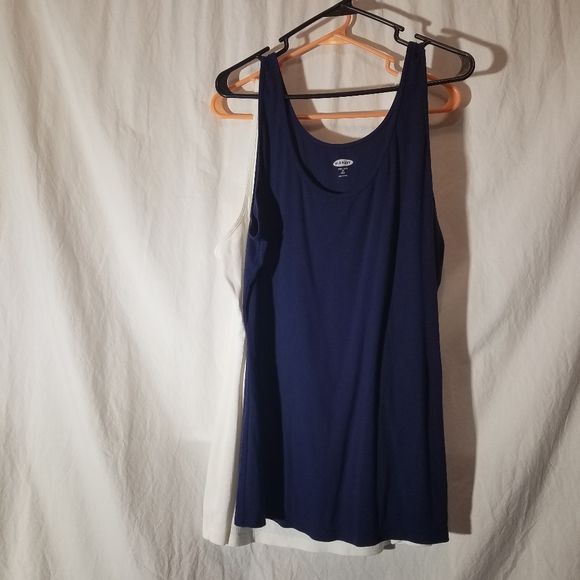 Old Navy Tops - 2 Old Navy Tanks